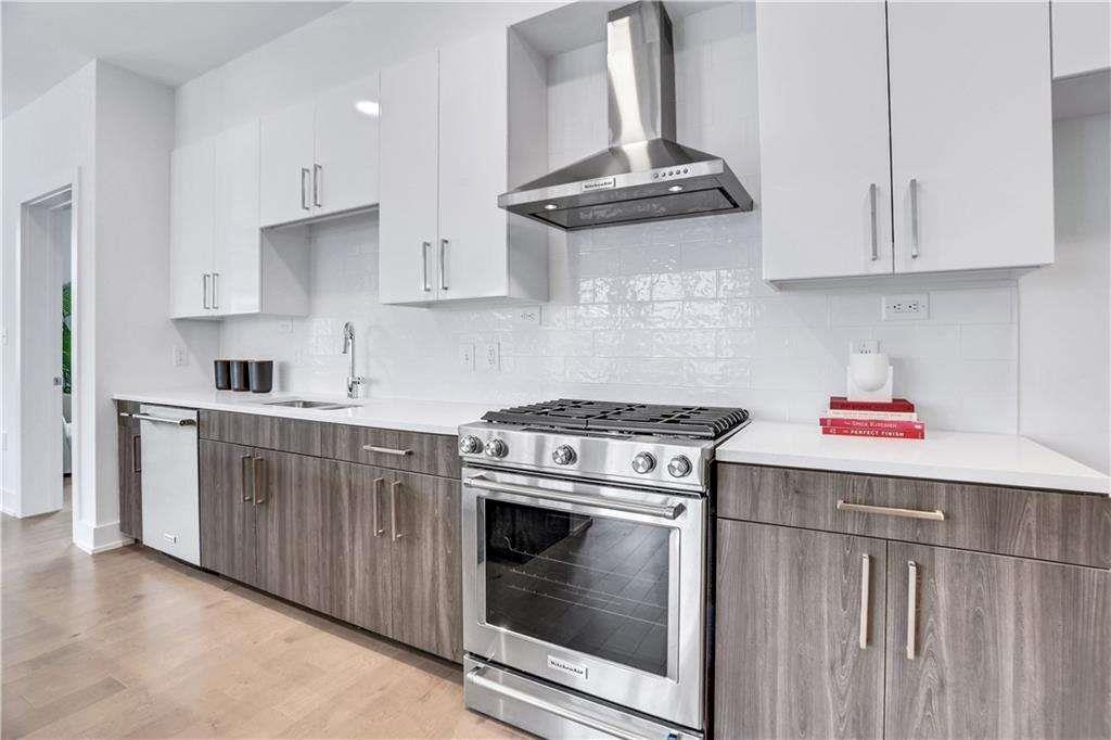 775 Juniper Street NE 525