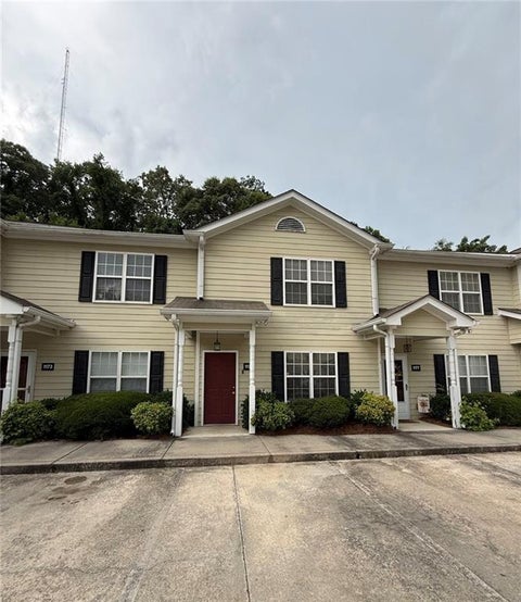 Townhouse For Sale - 1175 Riverside Terrace<br/> Gainesville, GA 30501