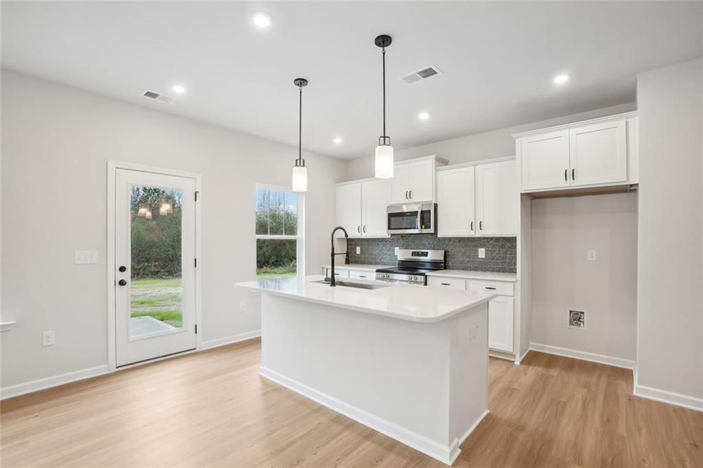 7 Everly Trail