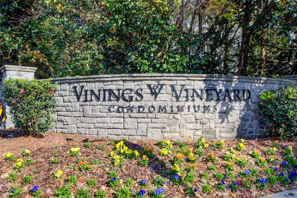 4100 Paces Walk SE 1306