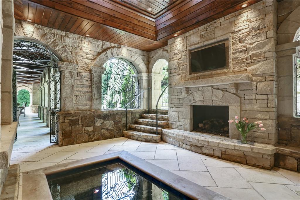 Buckhead - Kingswood - Residential