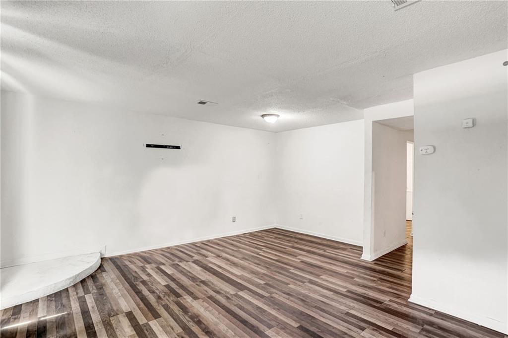 1921 Whitehall Forest Court SE