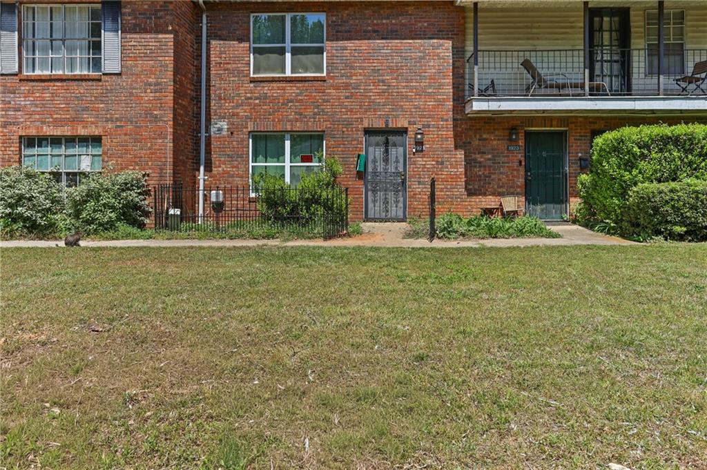 1921 Whitehall Forest Court SE