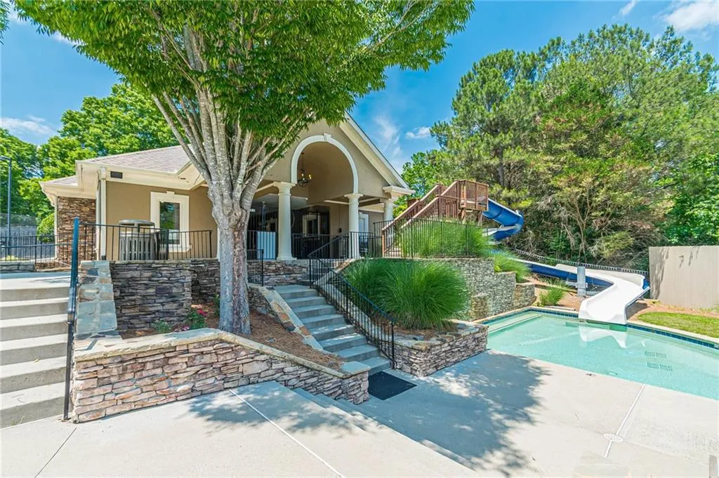 Cumming, Georgia 30040, United States, 4 Bedrooms Bedrooms, ,3 BathroomsBathrooms,Residential,Active,84083