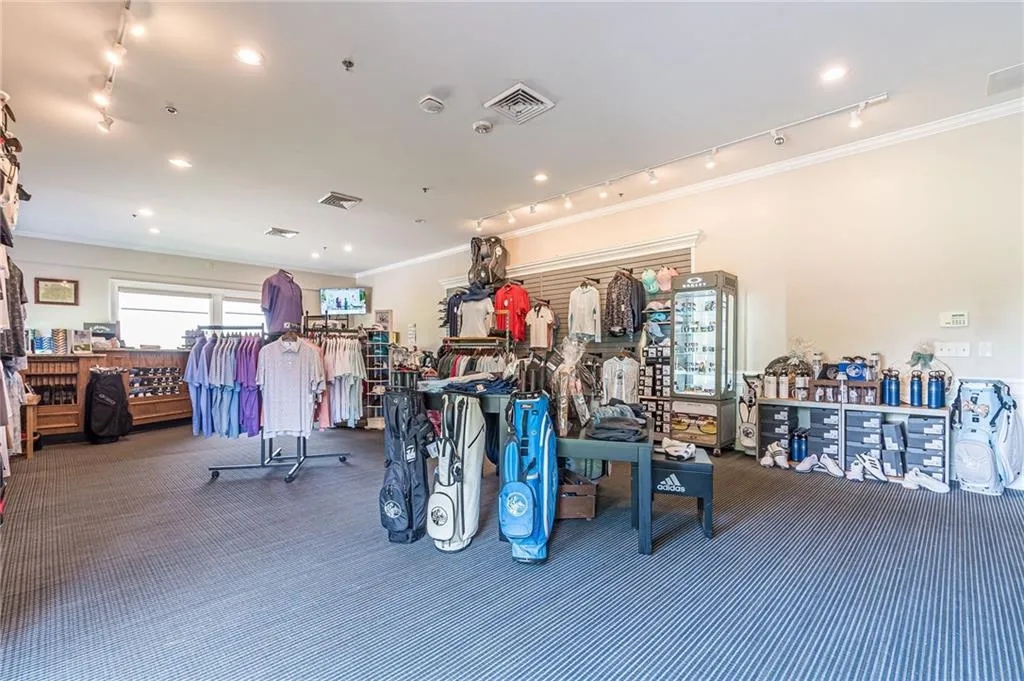 Cumming, Georgia 30040, United States, 4 Bedrooms Bedrooms, ,3 BathroomsBathrooms,Residential,Active,84083