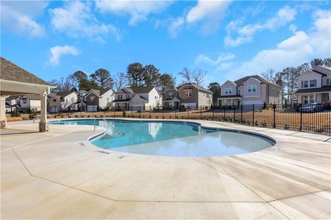 A home in Dacula