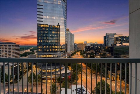 Condo For Rent - 3324 Peachtree Road #1403<br/> Atlanta, GA 30326