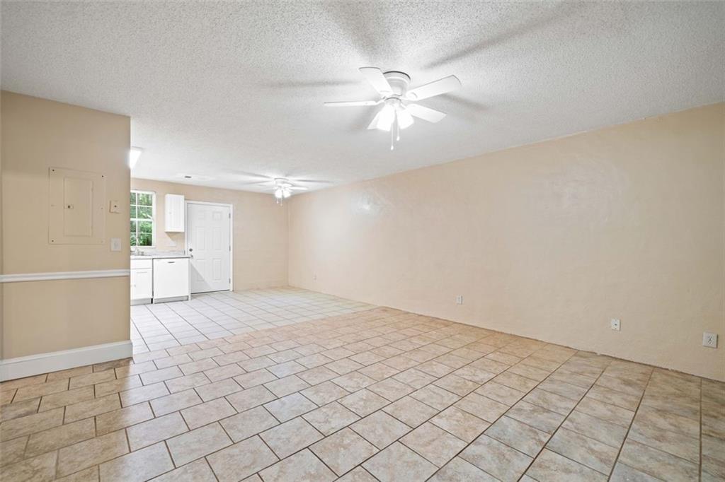 1628 ROCKMART Road