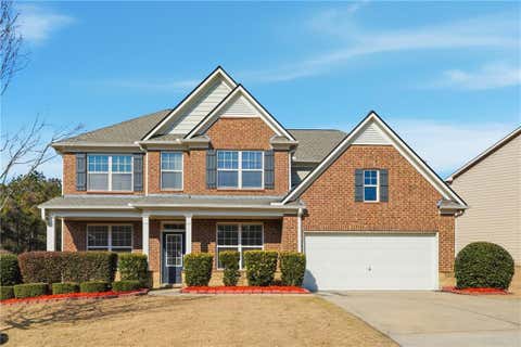 Homes For Sale - 3534 Fallen Oak Lane<br/> Buford, GA 30519