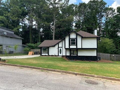 A home in Ellenwood