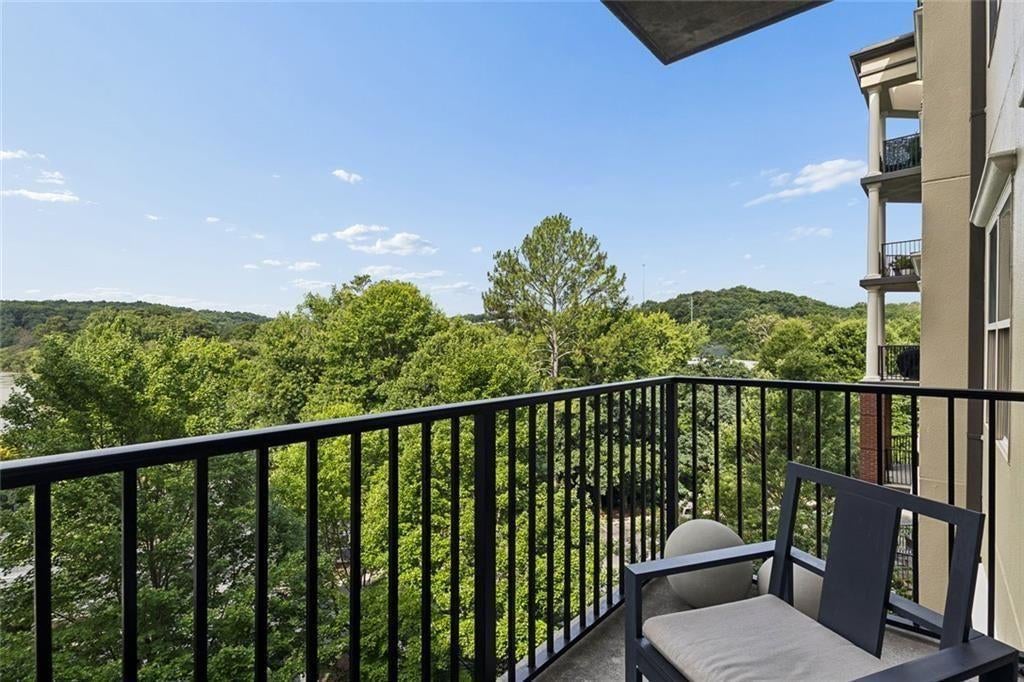 200 River Vista Drive 541