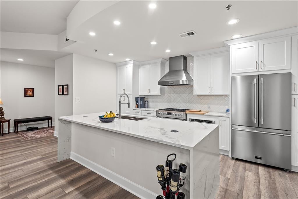 270 17th Street NW 3806