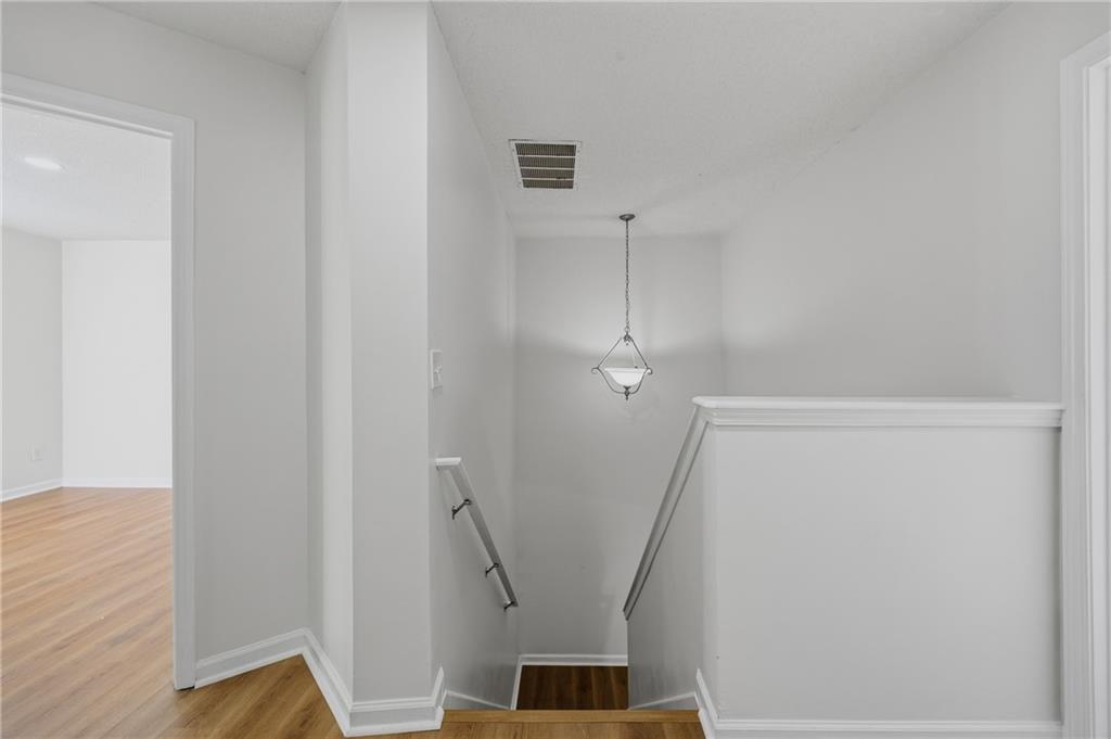 1094 Cliftwood Drive