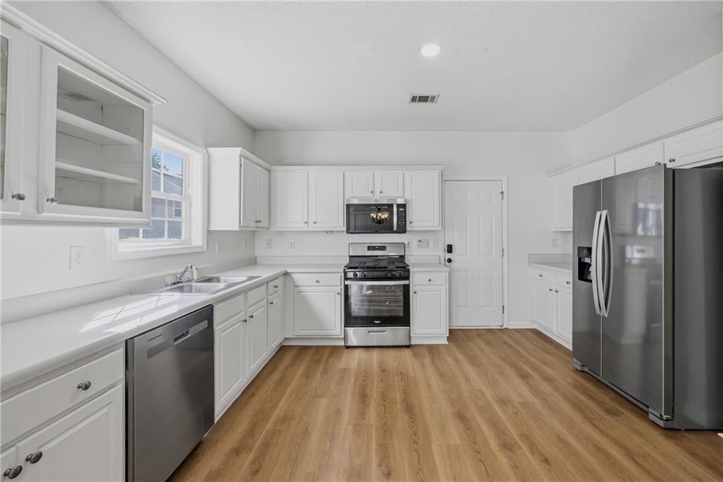 1094 Cliftwood Drive