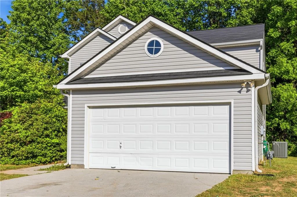 1094 Cliftwood Drive