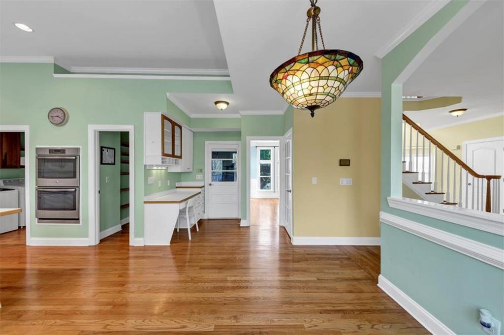 10890 Regal Forest Drive, Suwanee, Georgia image 10