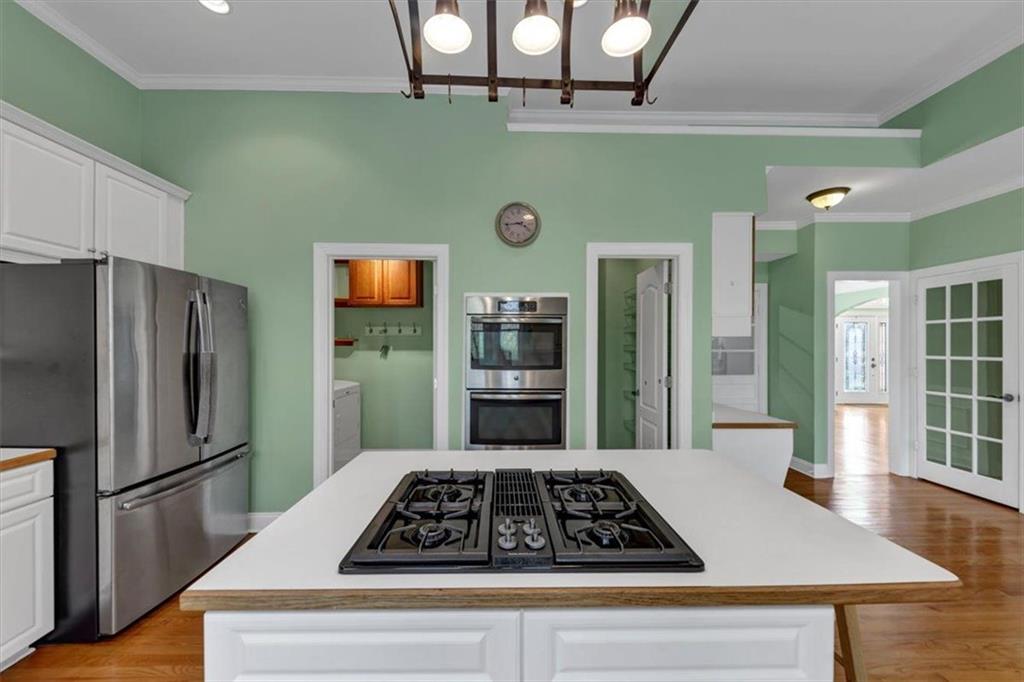 10890 Regal Forest Drive, Suwanee, Georgia image 34
