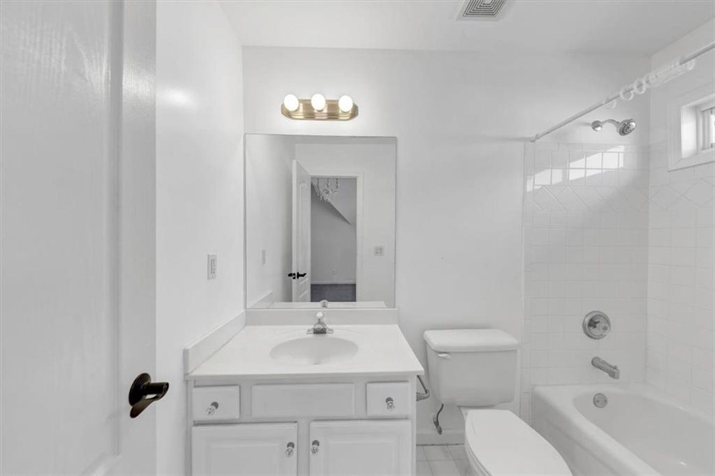 10890 Regal Forest Drive, Suwanee, Georgia image 47