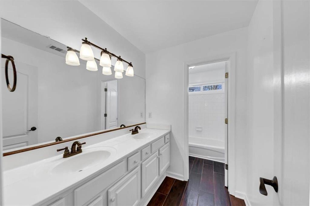 10890 Regal Forest Drive, Suwanee, Georgia image 43