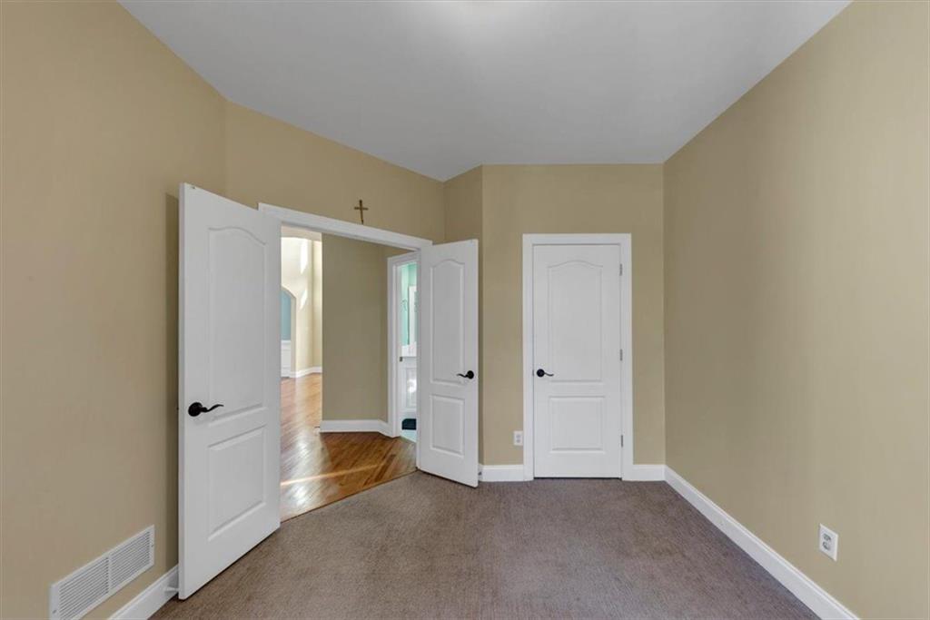 10890 Regal Forest Drive, Suwanee, Georgia image 39