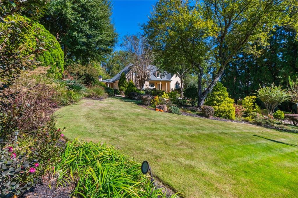 5305 Woodridge Forest Trail