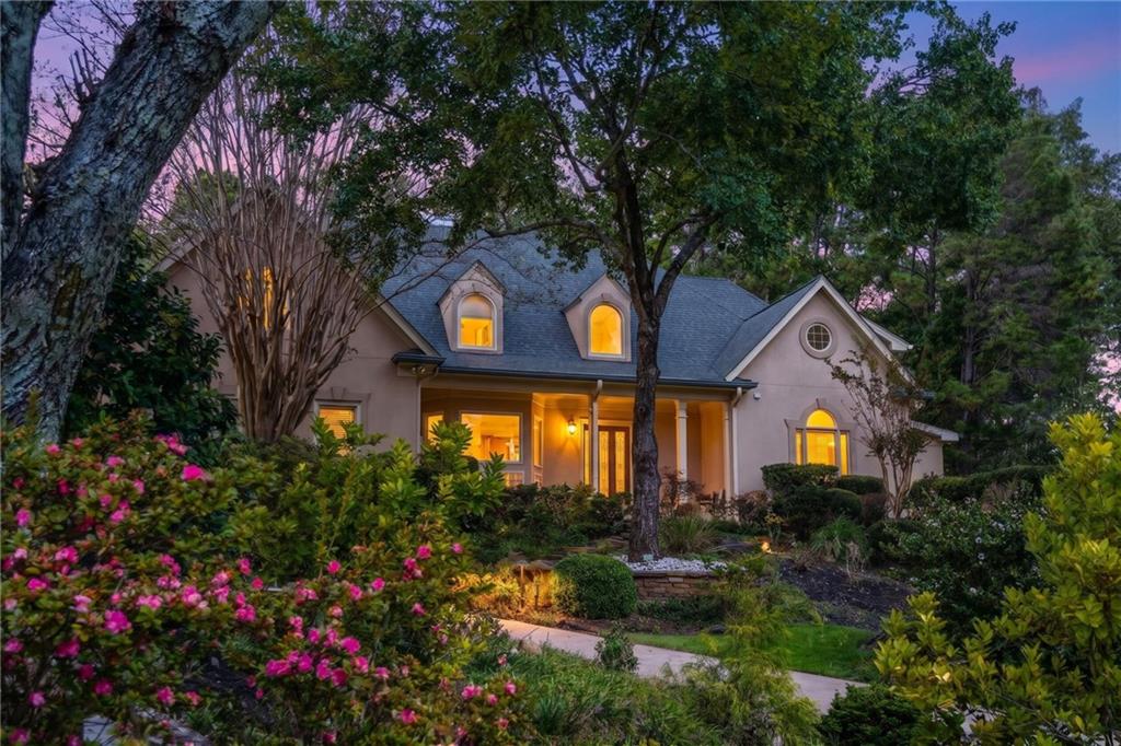 5305 Woodridge Forest Trail