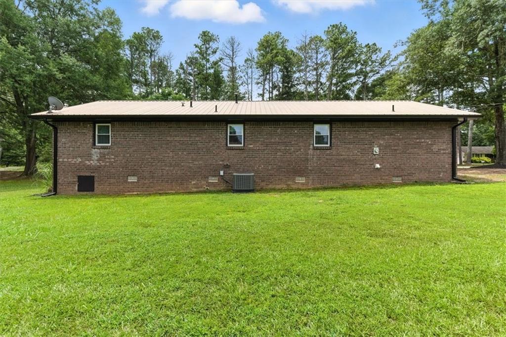 32 Tomahawk Drive SW