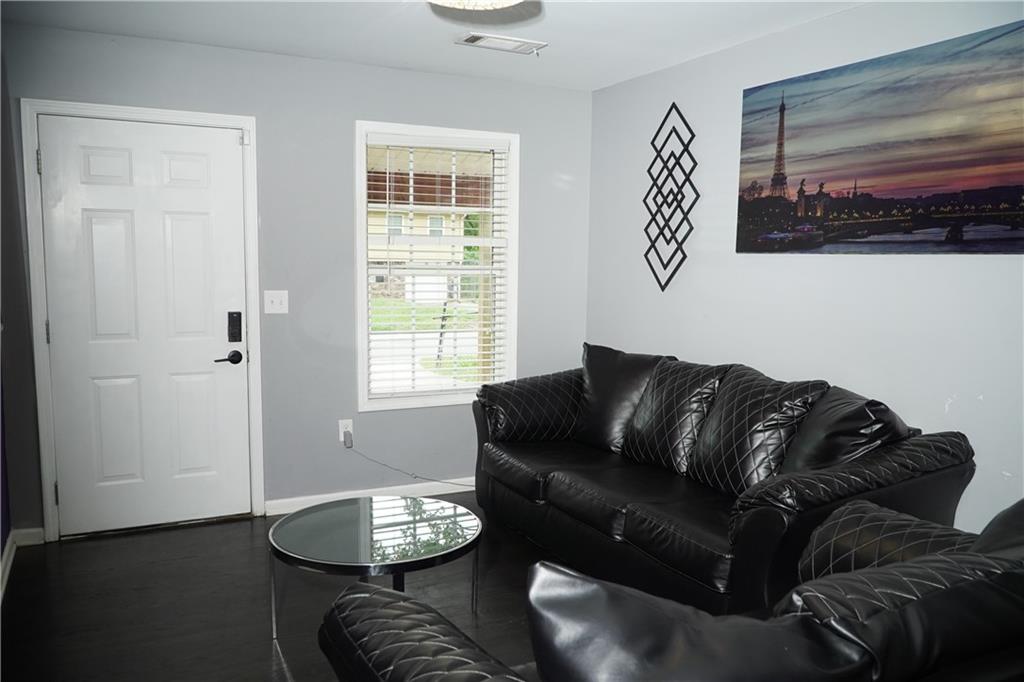 6635 King George Way