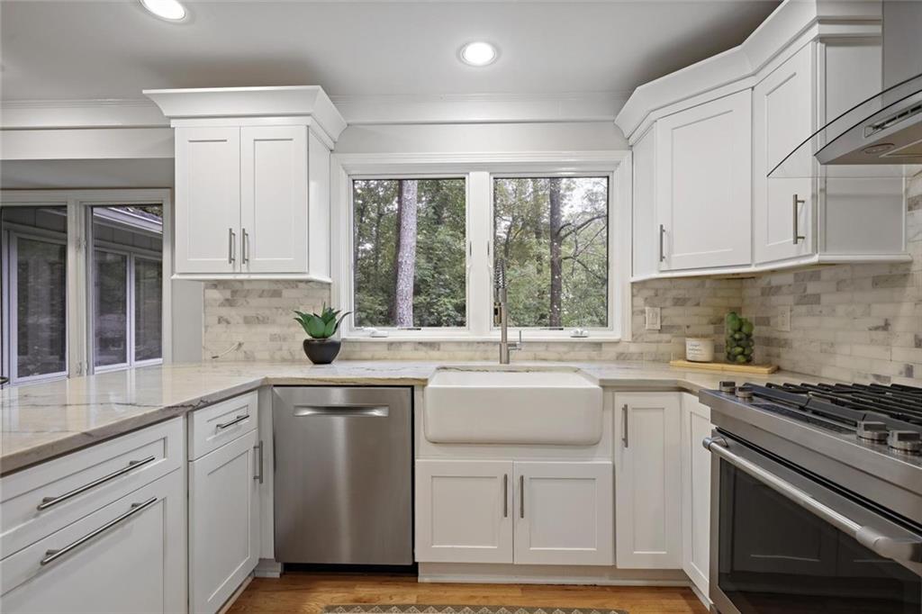 HIDDEN BRANCHES - Residential