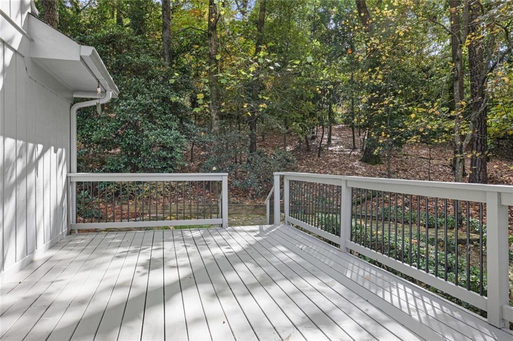 HIDDEN BRANCHES - Residential