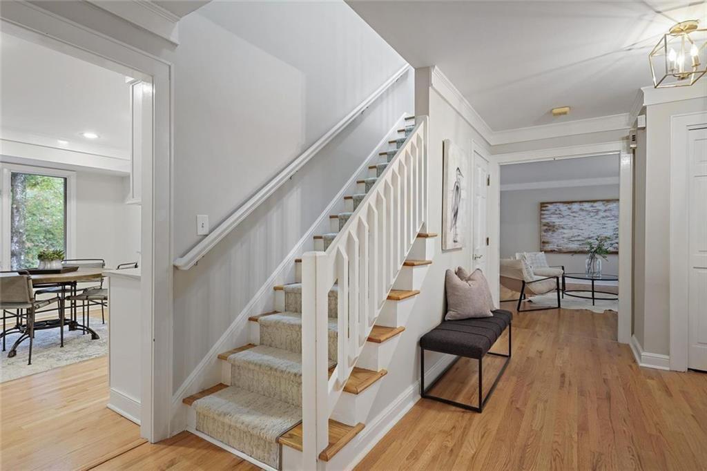 5156 Pine Branch Point