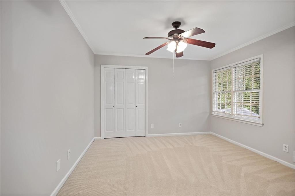 HIDDEN BRANCHES - Residential