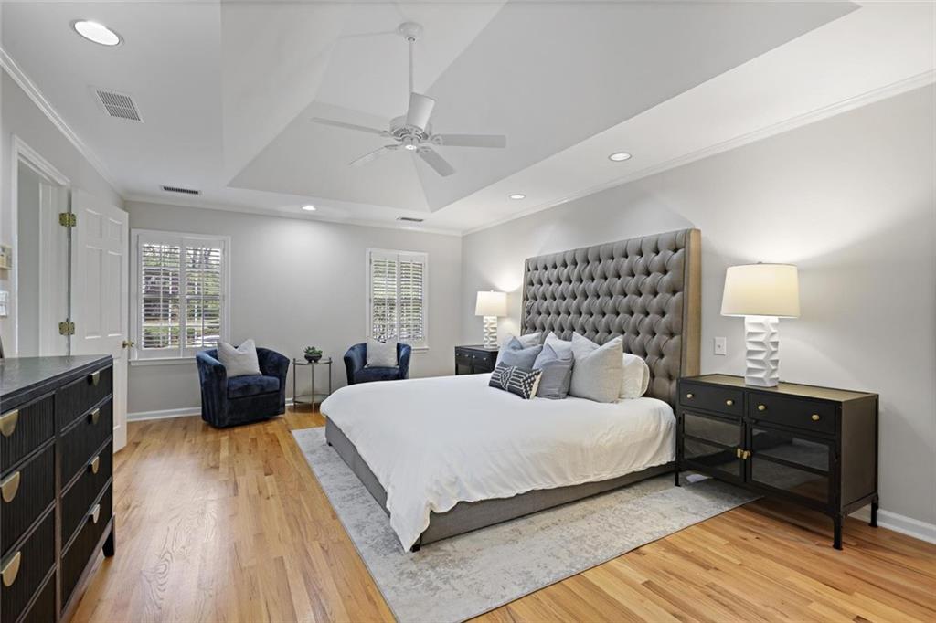 HIDDEN BRANCHES - Residential