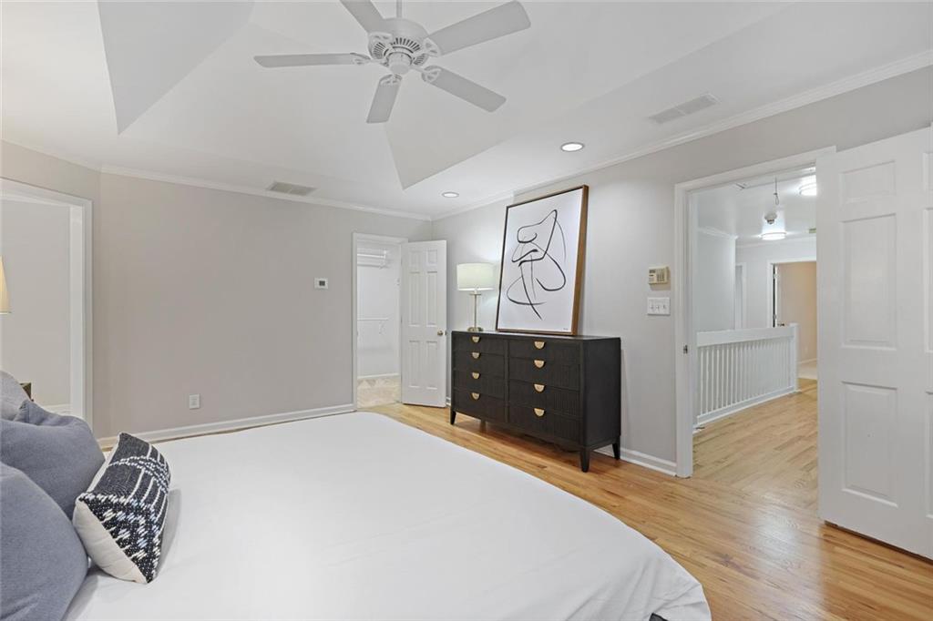 HIDDEN BRANCHES - Residential