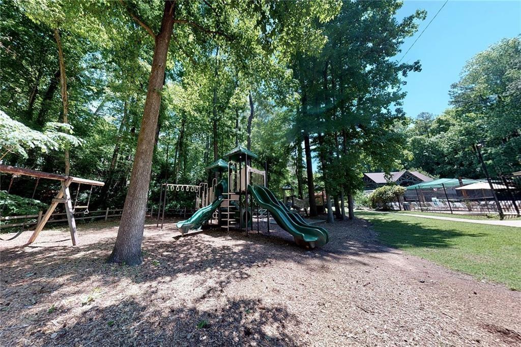 HIDDEN BRANCHES - Residential