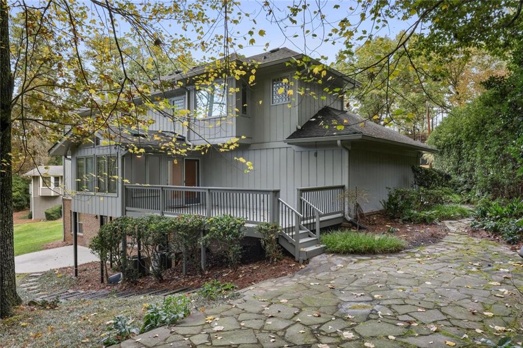 HIDDEN BRANCHES - Residential