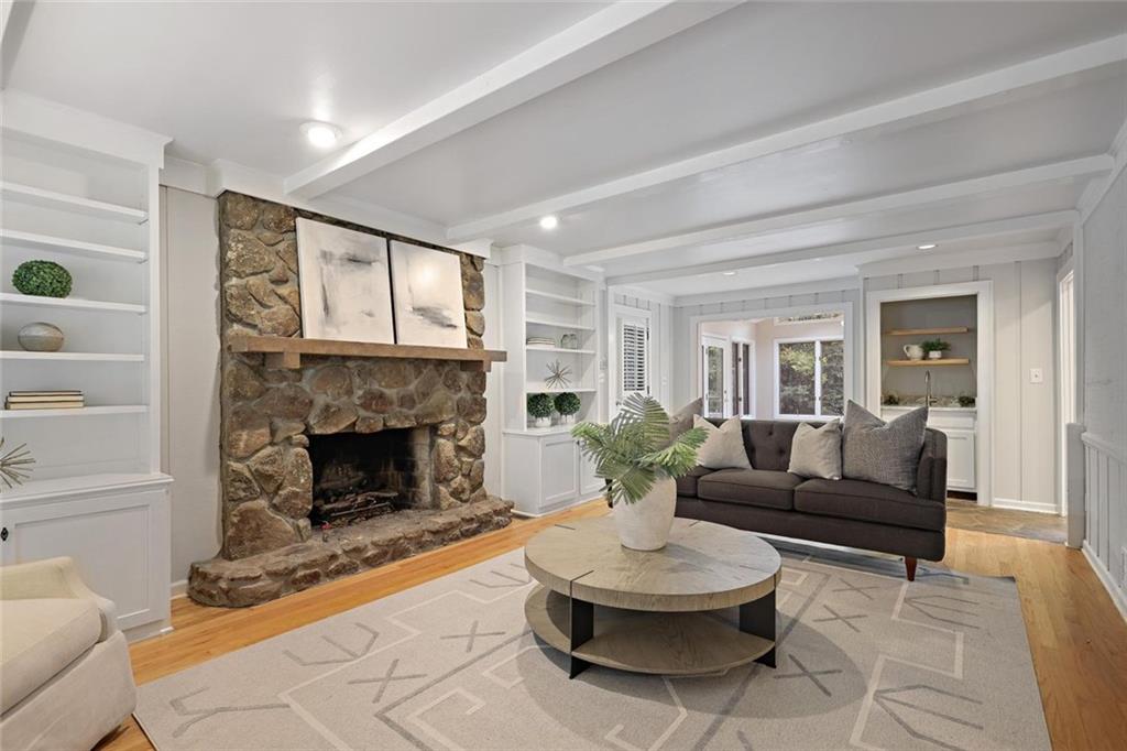 HIDDEN BRANCHES - Residential