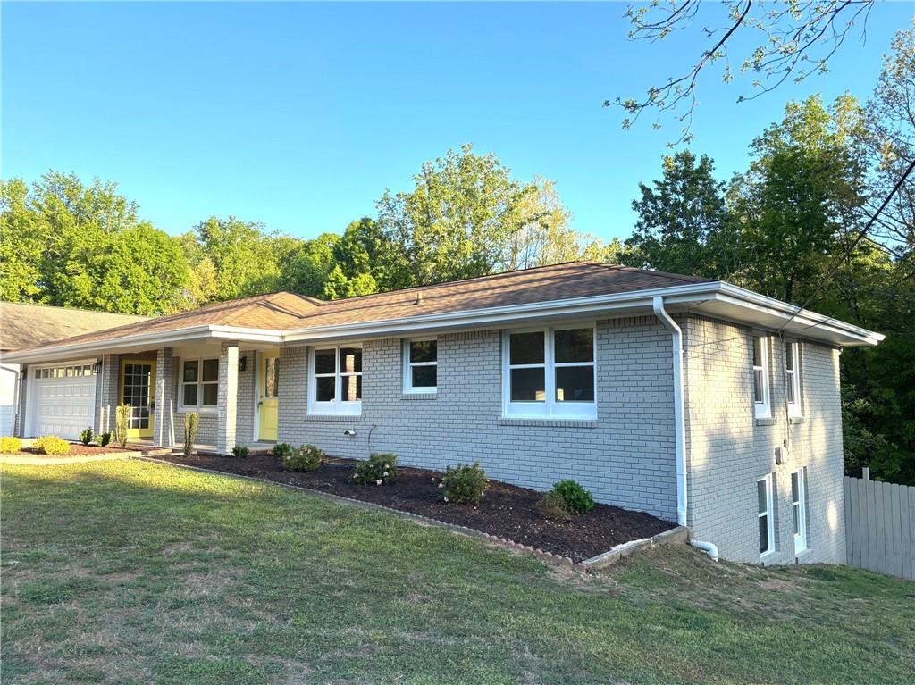 61 Hidden Court SE