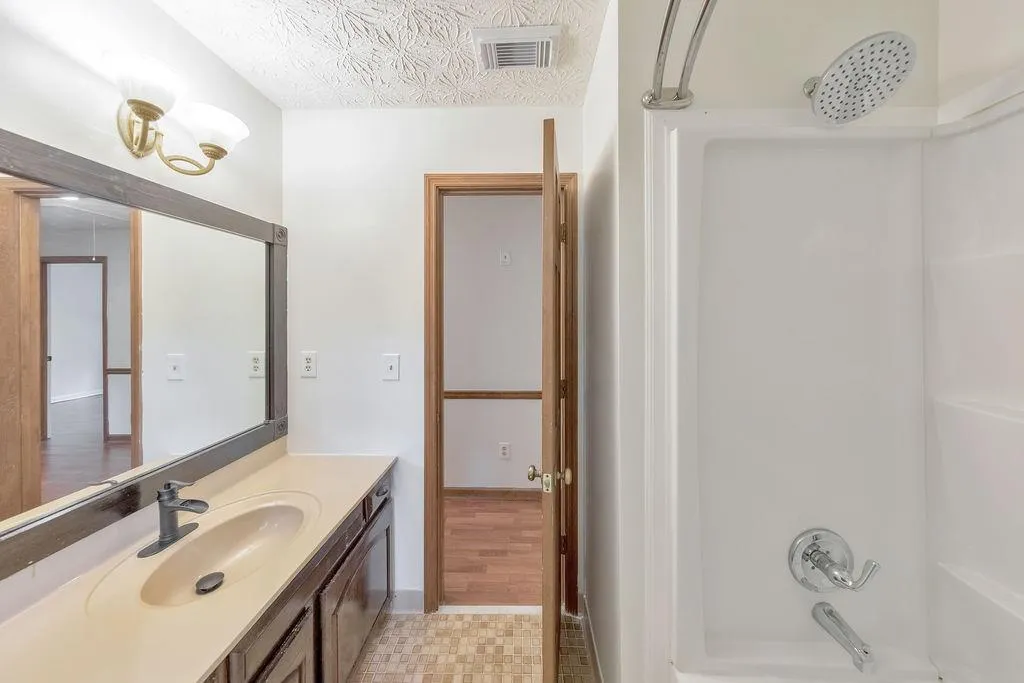 Marietta, Georgia 30066, United States, 4 Bedrooms Bedrooms, ,4 BathroomsBathrooms,Residential,Coming Soon,181164