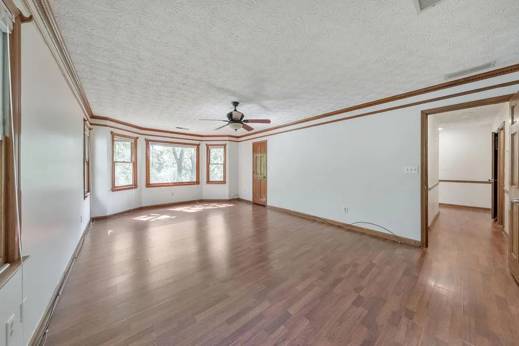 Marietta, Georgia 30066, United States, 4 Bedrooms Bedrooms, ,4 BathroomsBathrooms,Residential,Coming Soon,181164