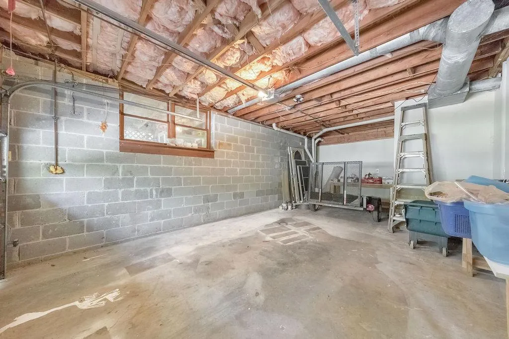 Marietta, Georgia 30066, United States, 4 Bedrooms Bedrooms, ,4 BathroomsBathrooms,Residential,Coming Soon,181164