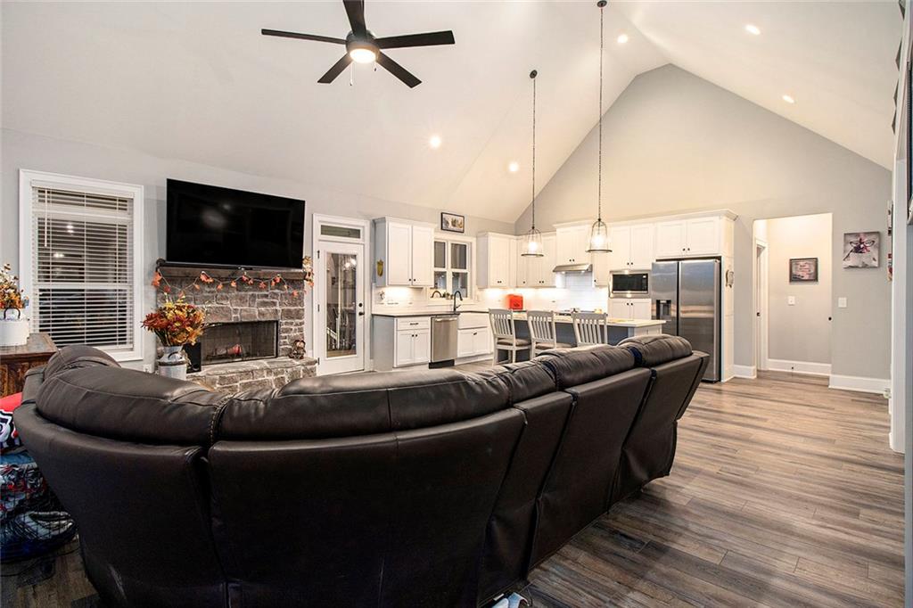 GRIFFIN MANOR - Residential