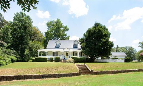 2345 Seagraves Mill Road Hull GA 30646