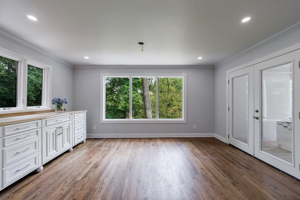 Atlanta Country Club - Residential Lease