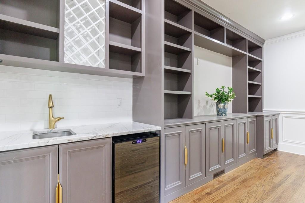 Atlanta Country Club - Residential Lease