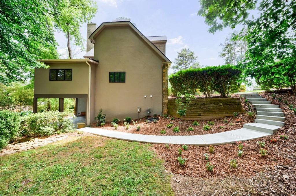 Atlanta Country Club - Residential Lease