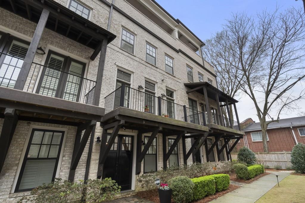 18 Peachtree Avenue 5