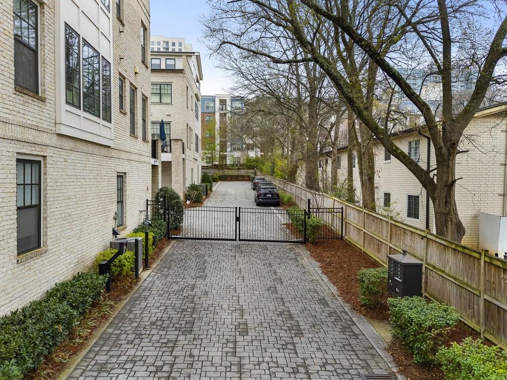 18 Peachtree Avenue 5