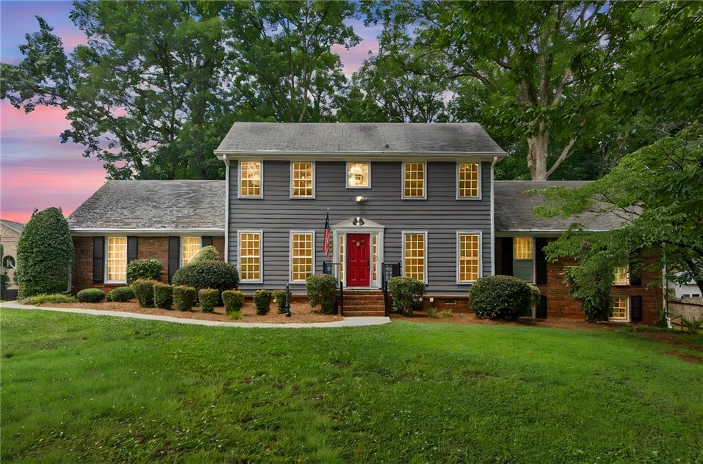 4352 White Oak Drive