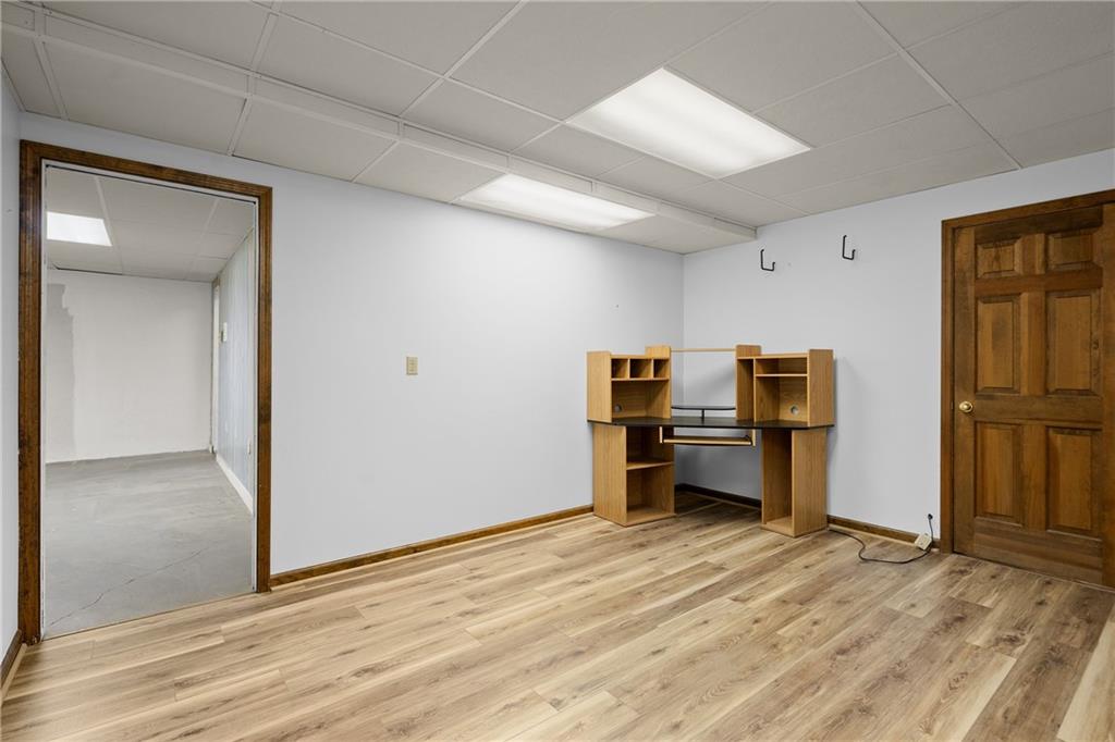 1015 Brooksglen Drive, Roswell, Georgia image 39